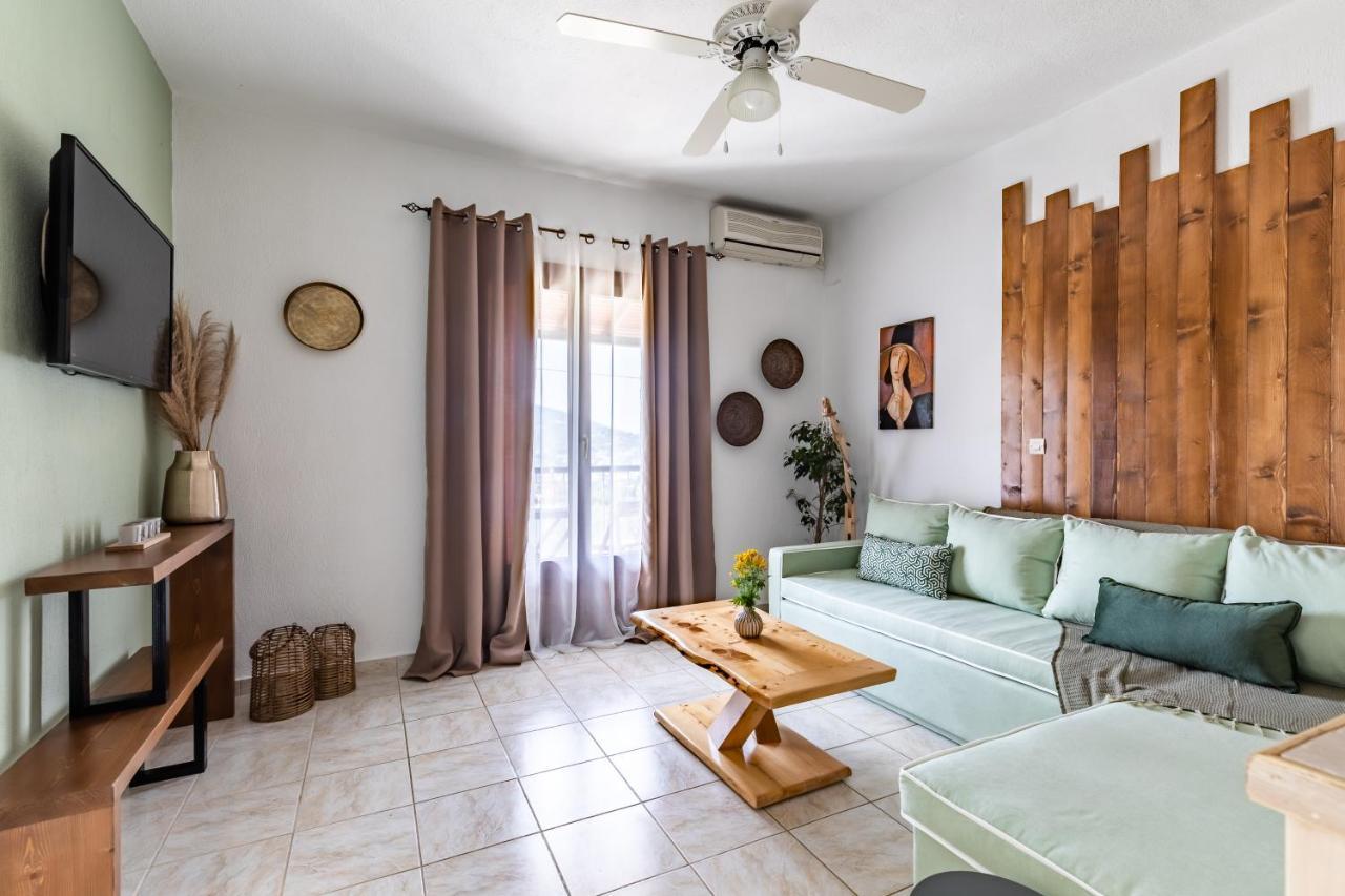 Giasemi Apartments Skopelos Town Bagian luar foto