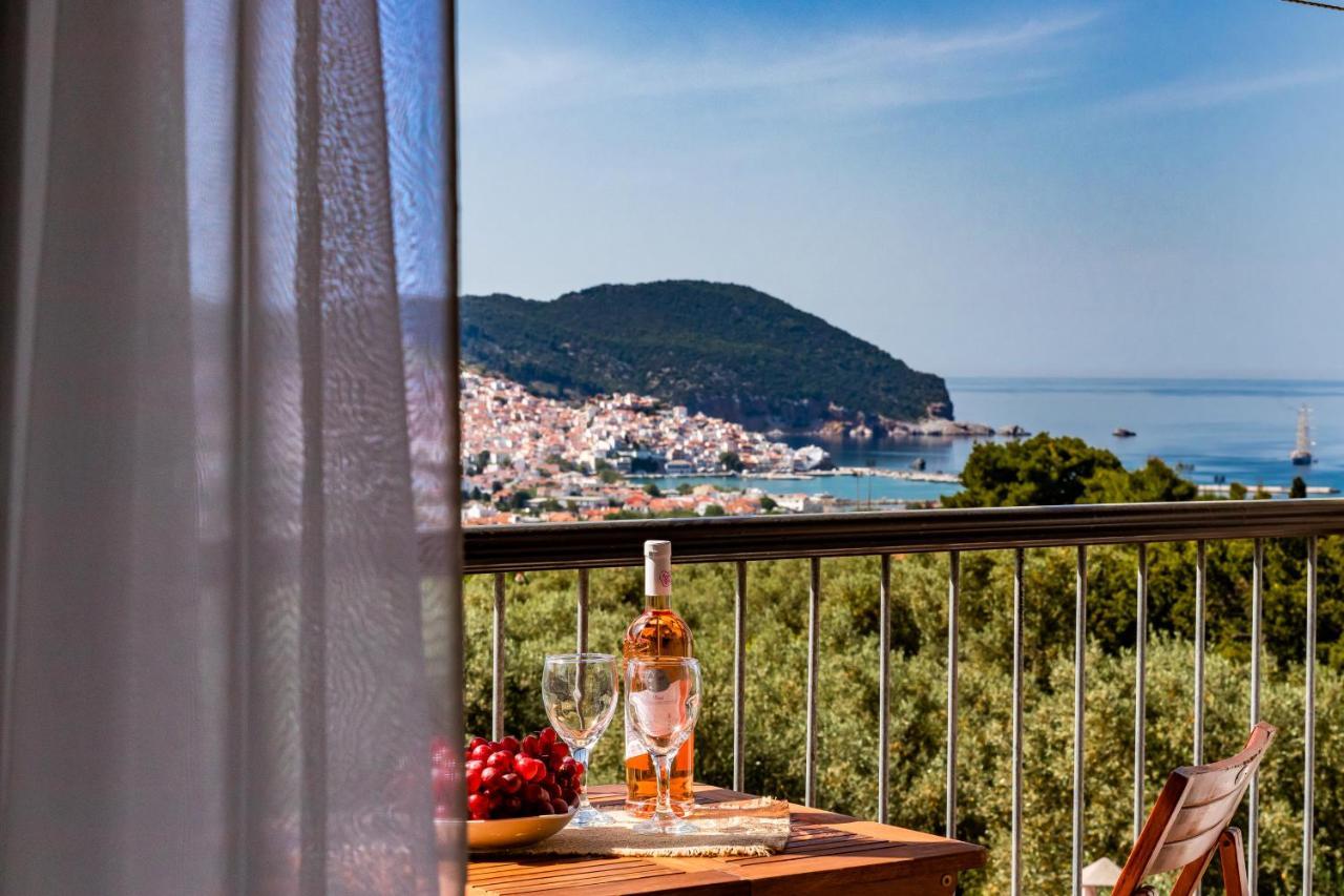 Giasemi Apartments Skopelos Town Bagian luar foto