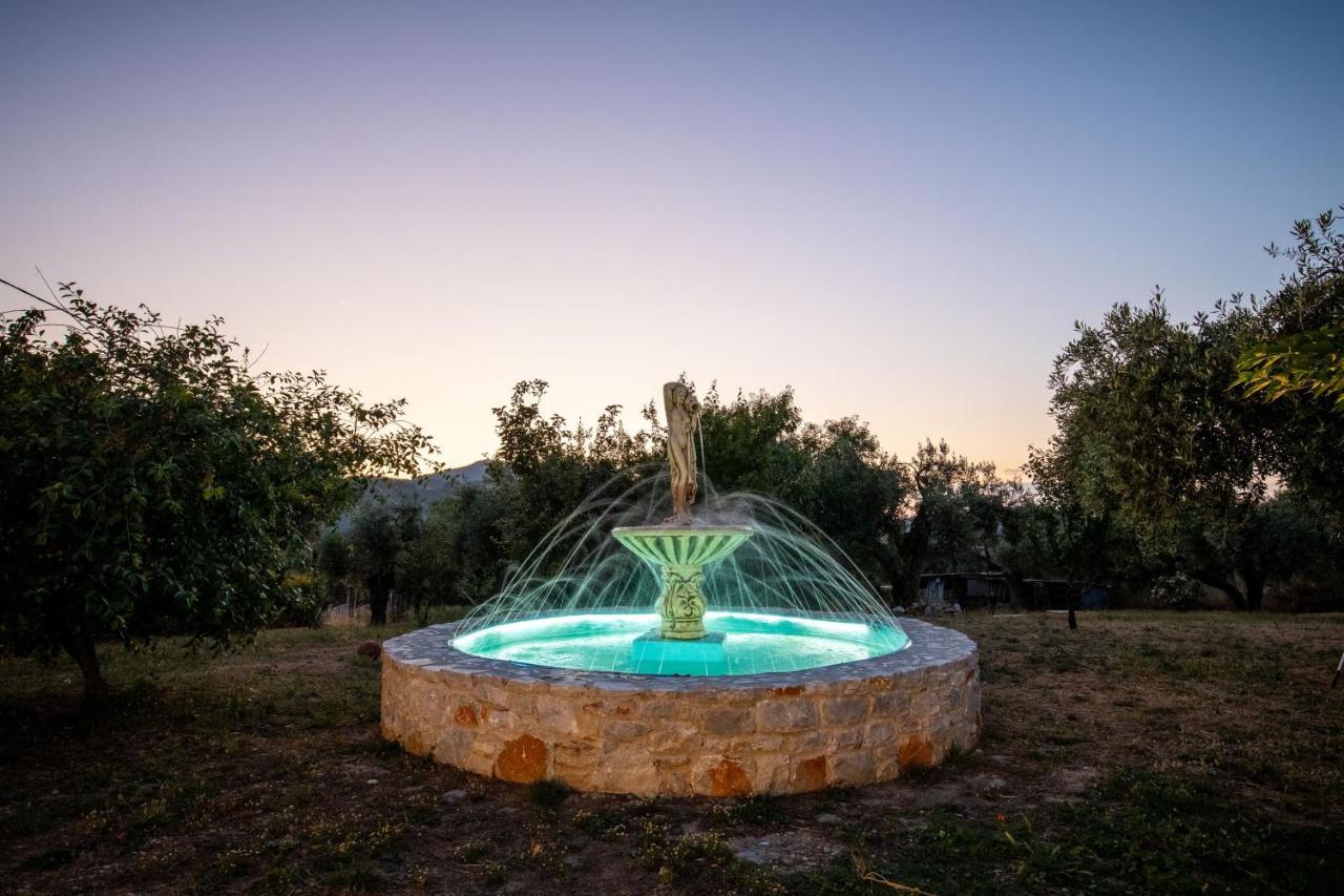 Giasemi Apartments Skopelos Town Bagian luar foto