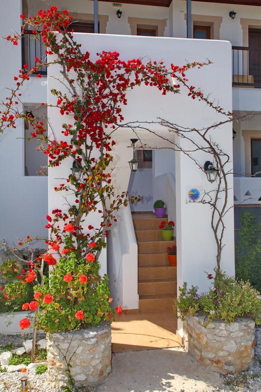 Giasemi Apartments Skopelos Town Bagian luar foto