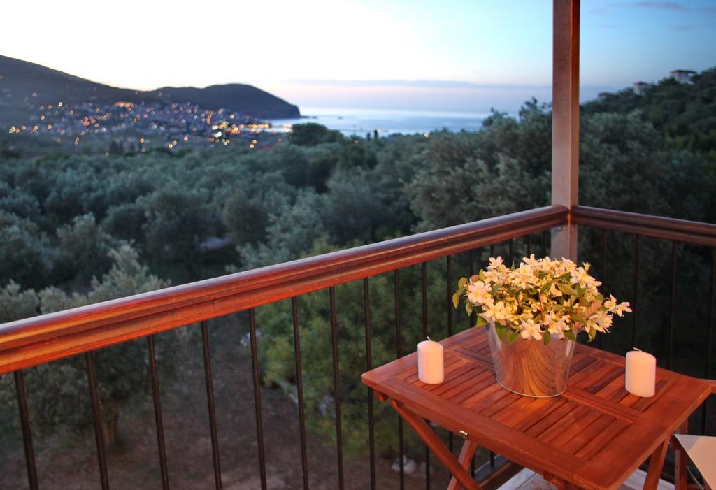 Giasemi Apartments Skopelos Town Bagian luar foto
