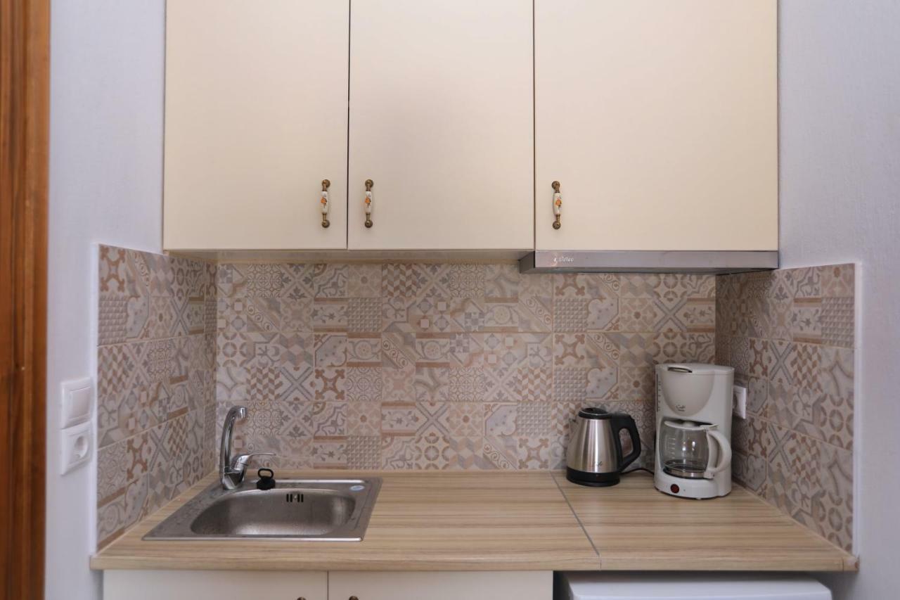 Giasemi Apartments Skopelos Town Bagian luar foto